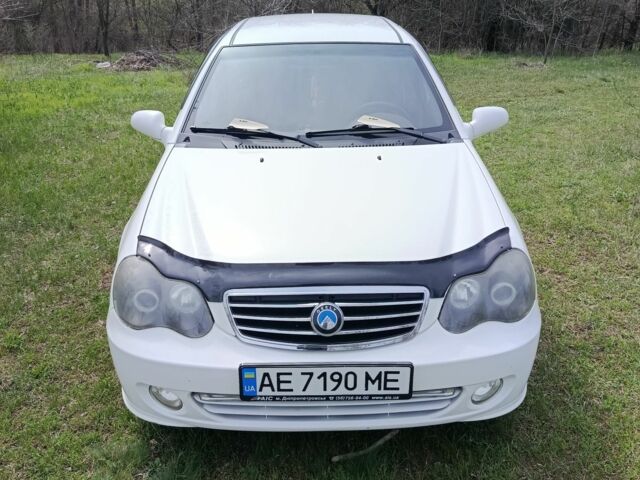 Білий Джилі ЦК, об'ємом двигуна 1.5 л та пробігом 83 тис. км за 2700 $, фото 1 на Automoto.ua