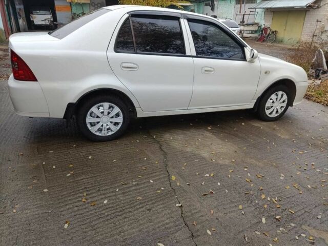 Білий Джилі ЦК, об'ємом двигуна 0 л та пробігом 134 тис. км за 2500 $, фото 1 на Automoto.ua