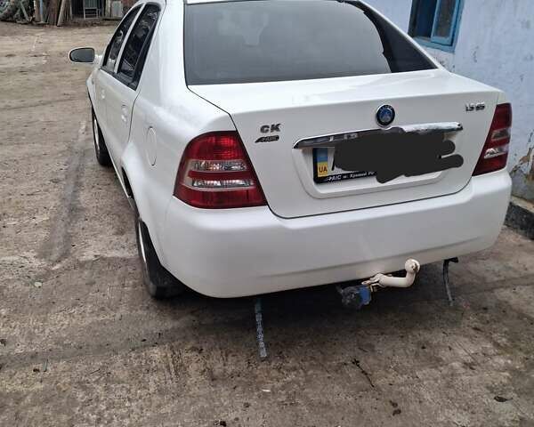 Білий Джилі ЦК, об'ємом двигуна 1.5 л та пробігом 34 тис. км за 2500 $, фото 2 на Automoto.ua