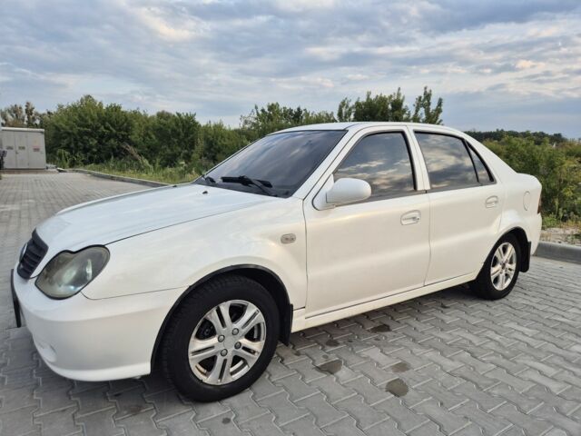 Білий Джилі ЦК, об'ємом двигуна 1.5 л та пробігом 135 тис. км за 2699 $, фото 5 на Automoto.ua