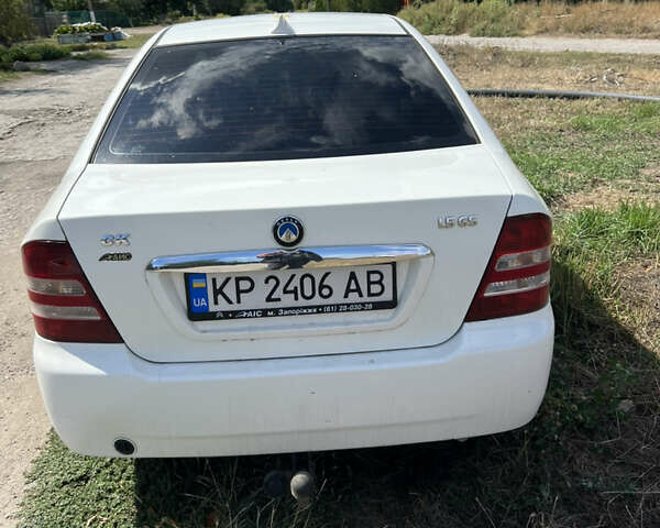 Белый Джили ЦК, объемом двигателя 1.5 л и пробегом 250 тыс. км за 2000 $, фото 5 на Automoto.ua