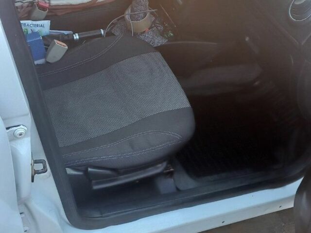 Белый Джили ЦК, объемом двигателя 1.5 л и пробегом 140 тыс. км за 3000 $, фото 5 на Automoto.ua