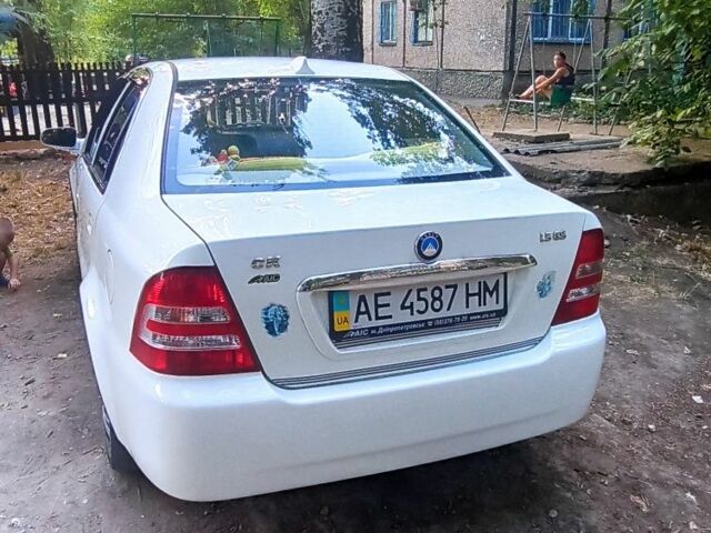 Білий Джилі ЦК, об'ємом двигуна 1.5 л та пробігом 9 тис. км за 3000 $, фото 6 на Automoto.ua