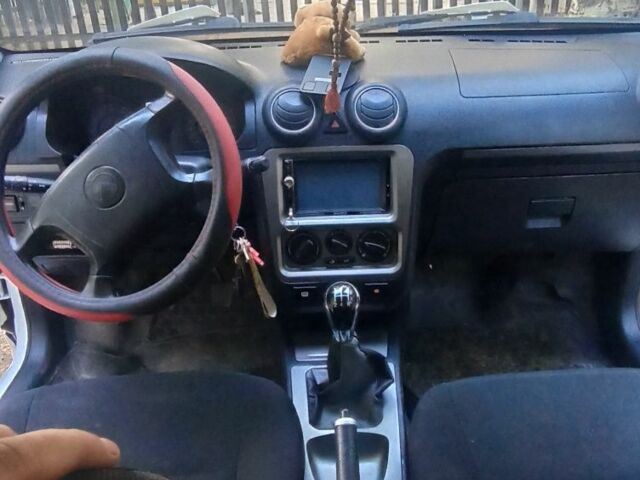 Білий Джилі ЦК, об'ємом двигуна 1.5 л та пробігом 9 тис. км за 3000 $, фото 2 на Automoto.ua