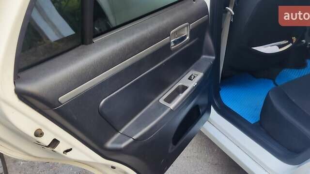 Белый Джили ЦК, объемом двигателя 1.5 л и пробегом 98 тыс. км за 3200 $, фото 4 на Automoto.ua