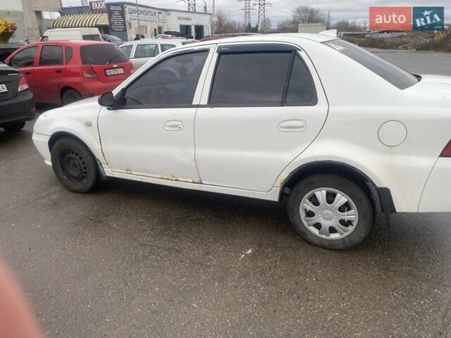 Белый Джили ЦК, объемом двигателя 1.5 л и пробегом 140 тыс. км за 1500 $, фото 2 на Automoto.ua