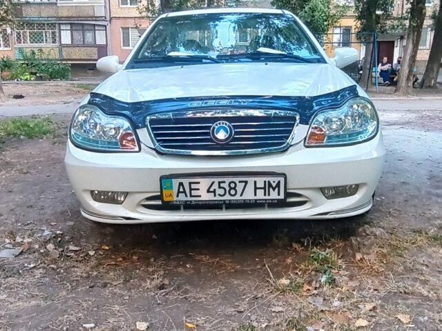 Білий Джилі ЦК, об'ємом двигуна 1.5 л та пробігом 9 тис. км за 3000 $, фото 1 на Automoto.ua