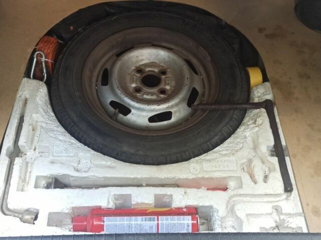 Білий Джилі ЦК, об'ємом двигуна 1.5 л та пробігом 9 тис. км за 3000 $, фото 5 на Automoto.ua