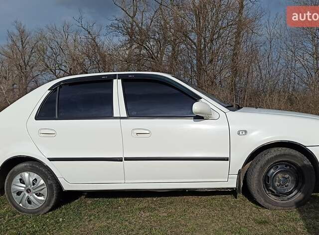 Белый Джили ЦК, объемом двигателя 1.5 л и пробегом 143 тыс. км за 3600 $, фото 5 на Automoto.ua