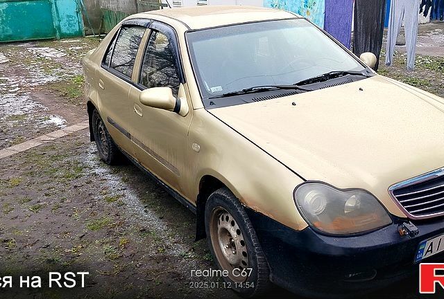 Бежевый Джили ЦК, объемом двигателя 1.5 л и пробегом 215 тыс. км за 1250 $, фото 1 на Automoto.ua