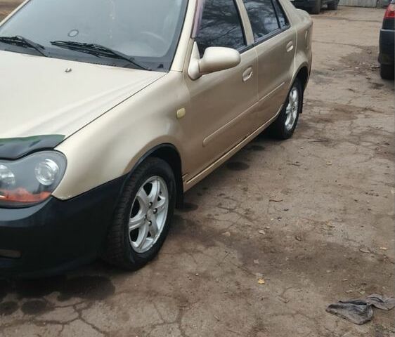 Бежевый Джили ЦК, объемом двигателя 1.5 л и пробегом 200 тыс. км за 1300 $, фото 1 на Automoto.ua