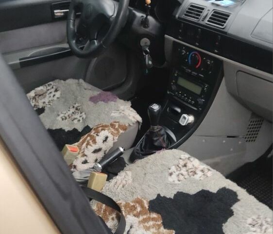 Бежевый Джили ЦК, объемом двигателя 1.5 л и пробегом 200 тыс. км за 1300 $, фото 3 на Automoto.ua