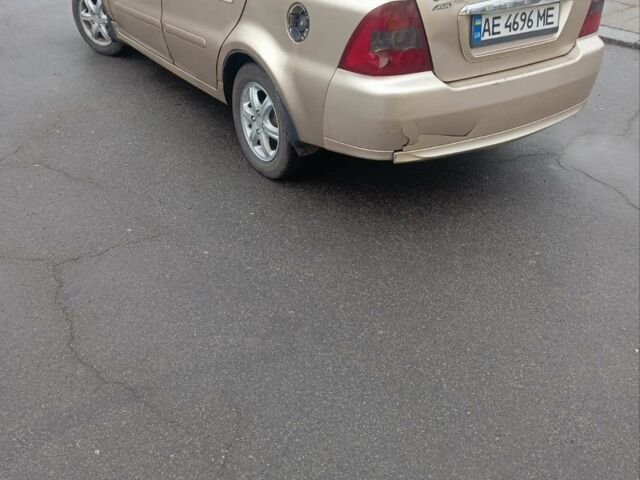 Бежевый Джили ЦК, объемом двигателя 1.5 л и пробегом 172 тыс. км за 1350 $, фото 4 на Automoto.ua