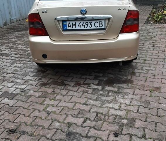 Бежевый Джили ЦК, объемом двигателя 1.5 л и пробегом 200 тыс. км за 1650 $, фото 1 на Automoto.ua