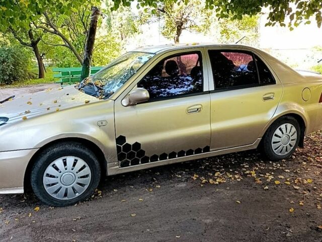 Бежевый Джили ЦК, объемом двигателя 1.5 л и пробегом 190 тыс. км за 1300 $, фото 2 на Automoto.ua