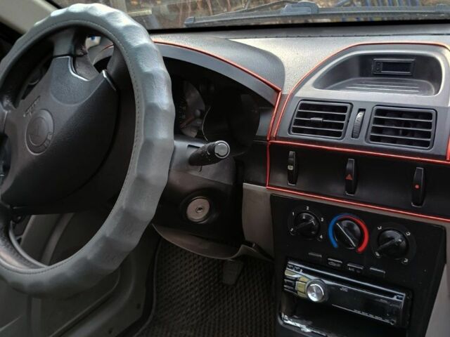 Джилі ЦК 2007 у Шепетовке на Automoto.ua Червоний Джилі ЦК, об'ємом двигуна 1.5 л та пробігом 230 тис. км за 2000 $, фото 3 на Automoto.ua