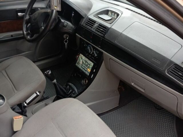 Желтый Джили ЦК, объемом двигателя 1.5 л и пробегом 209 тыс. км за 1400 $, фото 12 на Automoto.ua