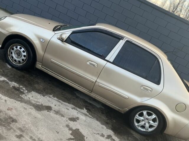 Желтый Джили ЦК, объемом двигателя 1.5 л и пробегом 168 тыс. км за 1670 $, фото 2 на Automoto.ua