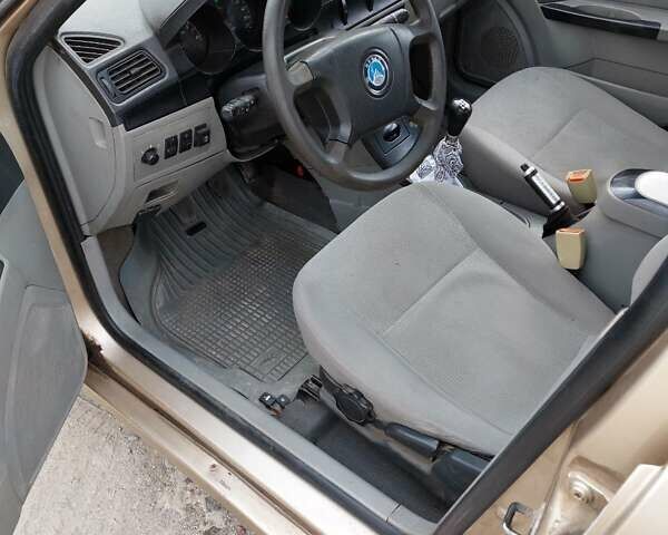 Желтый Джили ЦК, объемом двигателя 1.5 л и пробегом 253 тыс. км за 1400 $, фото 6 на Automoto.ua