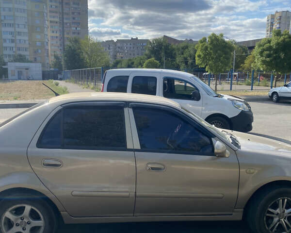 Желтый Джили ЦК, объемом двигателя 1.5 л и пробегом 183 тыс. км за 3100 $, фото 2 на Automoto.ua