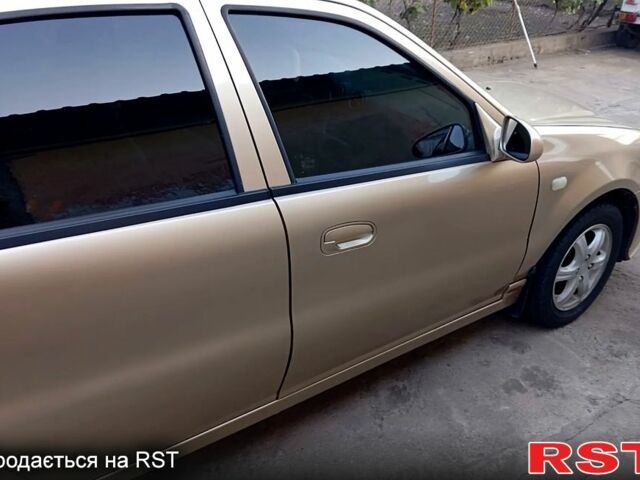 Желтый Джили ЦК, объемом двигателя 1.5 л и пробегом 130 тыс. км за 2000 $, фото 1 на Automoto.ua