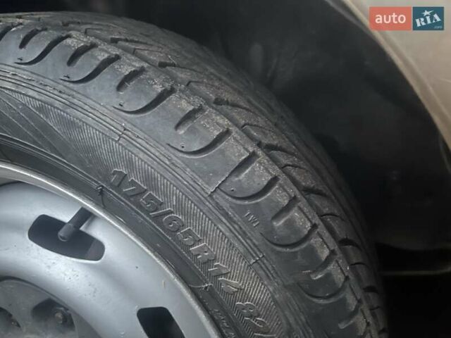 Жовтий Джилі ЦК, об'ємом двигуна 1.5 л та пробігом 100 тис. км за 2300 $, фото 5 на Automoto.ua