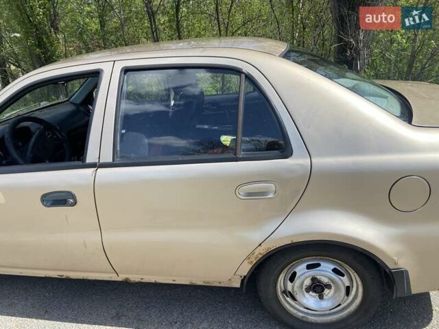 Джилі ЦК 2013 у Дніпро (Дніпропетровську) на Automoto.ua Жовтий Джилі ЦК, об'ємом двигуна 1.5 л та пробігом 200 тис. км за 1800 $, фото 3 на Automoto.ua