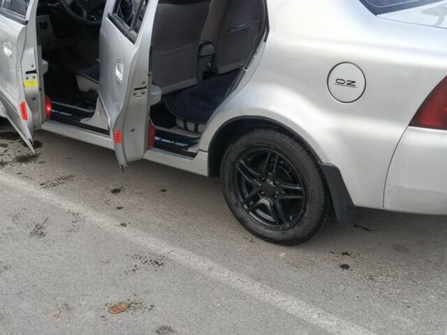 Серый Джили ЦК, объемом двигателя 1.5 л и пробегом 285 тыс. км за 2200 $, фото 3 на Automoto.ua