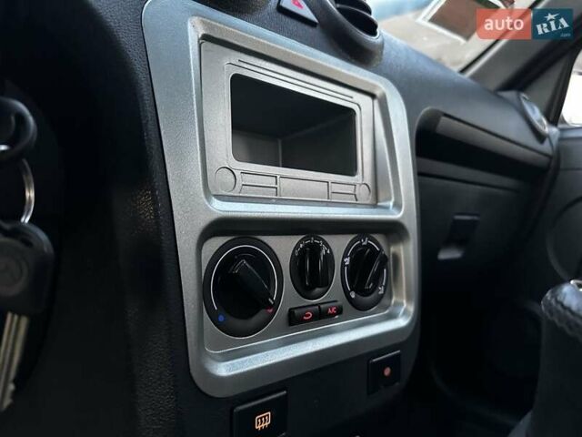 Сірий Джилі ЦК, об'ємом двигуна 1.5 л та пробігом 1 тис. км за 4500 $, фото 50 на Automoto.ua