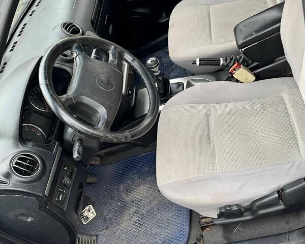 Сірий Джилі ЦК, об'ємом двигуна 1.5 л та пробігом 180 тис. км за 1400 $, фото 1 на Automoto.ua