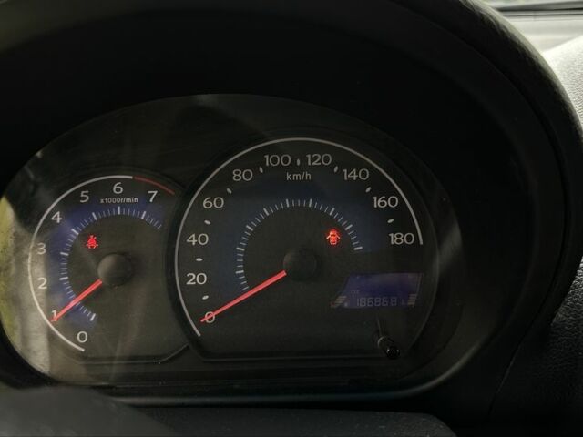 Белый Джили Другая, объемом двигателя 1.3 л и пробегом 186 тыс. км за 3500 $, фото 7 на Automoto.ua