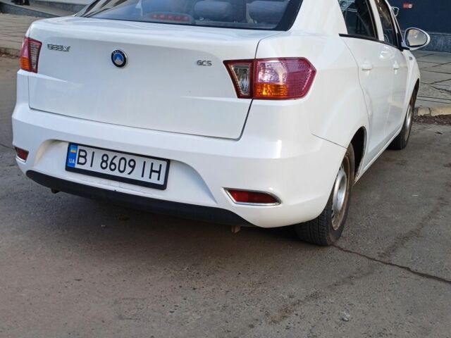 Белый Джили Другая, объемом двигателя 1.5 л и пробегом 185 тыс. км за 3000 $, фото 3 на Automoto.ua