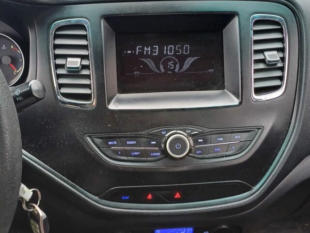 Белый Джили Другая, объемом двигателя 1.5 л и пробегом 185 тыс. км за 3000 $, фото 6 на Automoto.ua