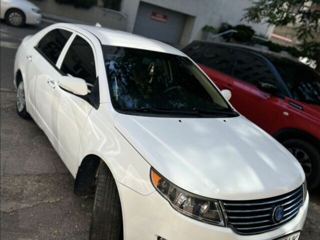 Белый Джили Другая, объемом двигателя 1.5 л и пробегом 126 тыс. км за 4500 $, фото 1 на Automoto.ua