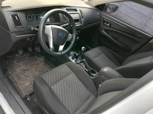 Білий Джилі Інша, об'ємом двигуна 1.5 л та пробігом 196 тис. км за 3800 $, фото 7 на Automoto.ua