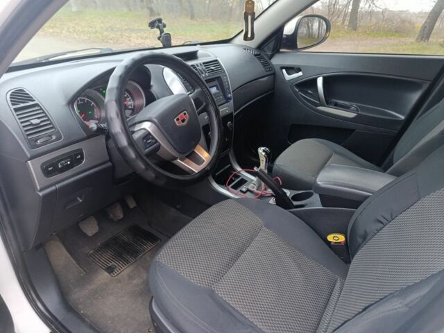 Белый Джили Другая, объемом двигателя 2 л и пробегом 250 тыс. км за 5150 $, фото 9 на Automoto.ua