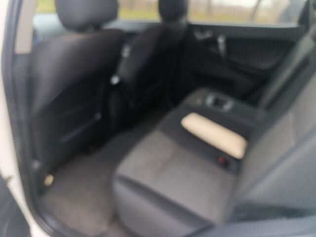 Белый Джили Другая, объемом двигателя 2 л и пробегом 250 тыс. км за 5150 $, фото 10 на Automoto.ua