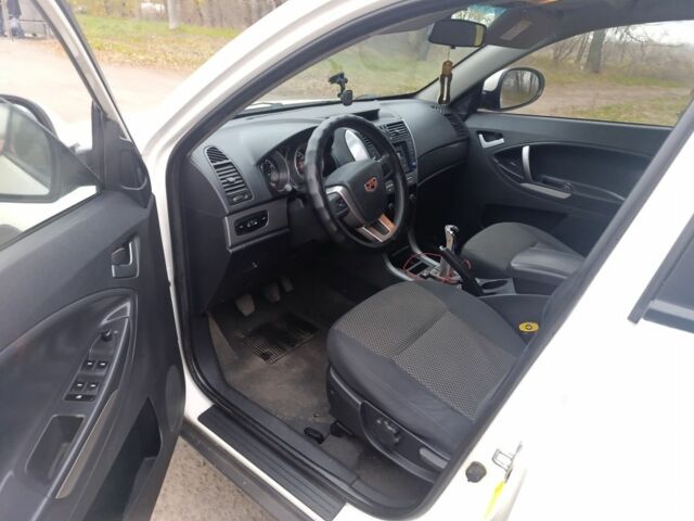 Белый Джили Другая, объемом двигателя 2 л и пробегом 250 тыс. км за 5150 $, фото 8 на Automoto.ua