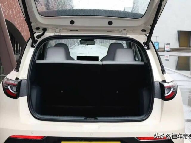 Бежевый Джили Другая, объемом двигателя 0 л и пробегом 1 тыс. км за 17246 $, фото 20 на Automoto.ua