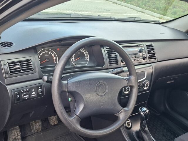 Джилі Інша 2012 у Тернополі на Automoto.ua Чорний Джилі Інша, об'ємом двигуна 1.8 л та пробігом 107 тис. км за 3700 $, фото 12 на Automoto.ua