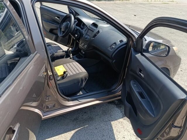 Джили Другая 2014 в Запорожье на Automoto.ua Коричневый Джили Другая, объемом двигателя 1.5 л и пробегом 150 тыс. км за 3650 $, фото 17 на Automoto.ua