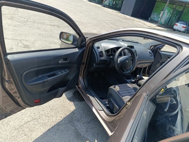 Джили Другая 2014 в Запорожье на Automoto.ua Коричневый Джили Другая, объемом двигателя 1.5 л и пробегом 150 тыс. км за 3650 $, фото 7 на Automoto.ua