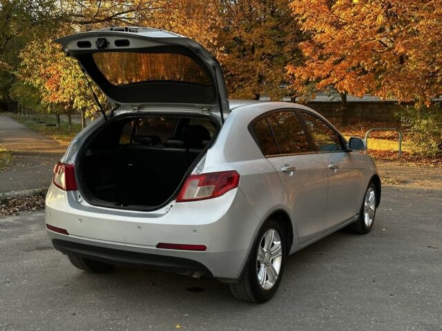 Серый Джили Другая, объемом двигателя 1.8 л и пробегом 220 тыс. км за 2750 $, фото 9 на Automoto.ua