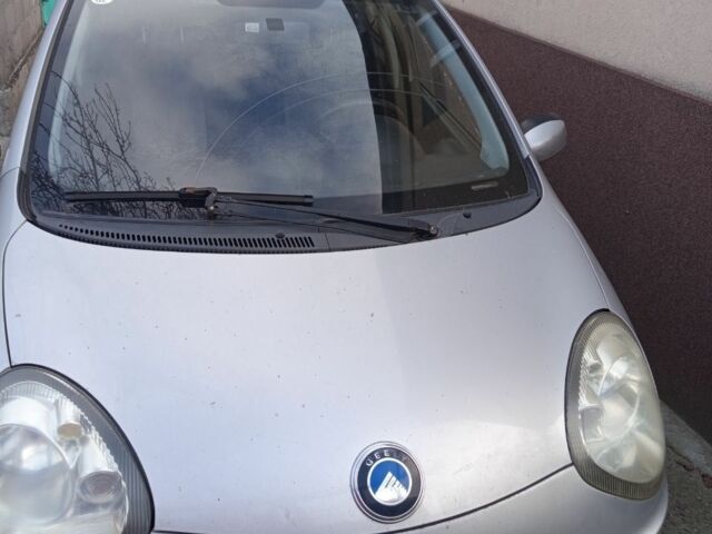 Сірий Джилі Інша, об'ємом двигуна 1.4 л та пробігом 142 тис. км за 1200 $, фото 1 на Automoto.ua