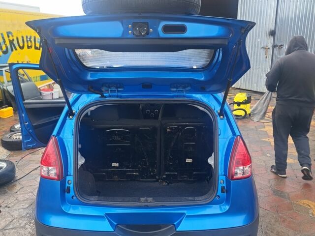 Синий Джили Другая, объемом двигателя 1.3 л и пробегом 123 тыс. км за 1200 $, фото 18 на Automoto.ua