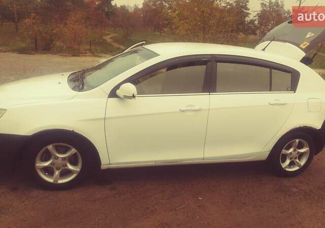 Білий Джилі Емгранд 7 (EC7), об'ємом двигуна 1.79 л та пробігом 218 тис. км за 3200 $, фото 8 на Automoto.ua