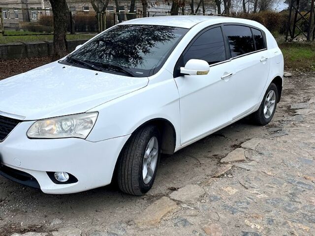 Білий Джилі Емгранд 7 (EC7), об'ємом двигуна 1.5 л та пробігом 0 тис. км за 3650 $, фото 1 на Automoto.ua