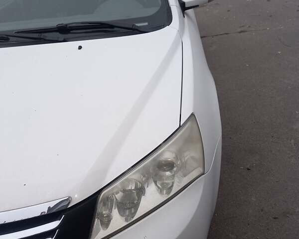 Белый Джили Эмгранд 7 (EC7), объемом двигателя 1.79 л и пробегом 66 тыс. км за 4200 $, фото 3 на Automoto.ua