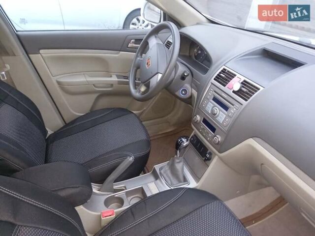 Белый Джили Эмгранд 7 (EC7), объемом двигателя 1.79 л и пробегом 66 тыс. км за 4200 $, фото 1 на Automoto.ua