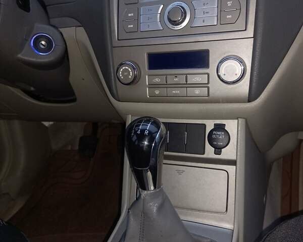 Белый Джили Эмгранд 7 (EC7), объемом двигателя 1.79 л и пробегом 66 тыс. км за 4200 $, фото 2 на Automoto.ua